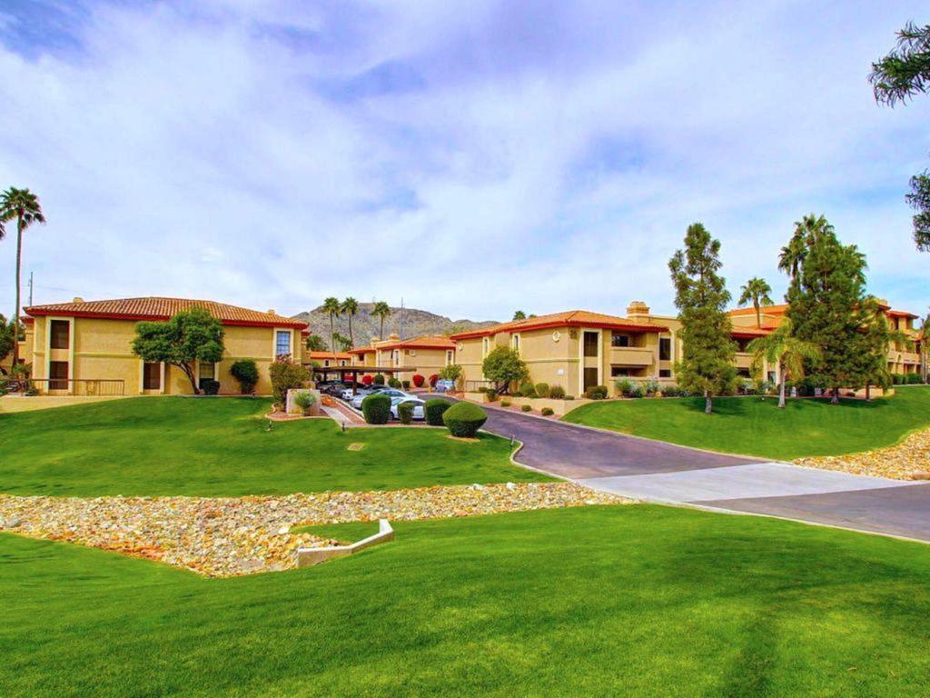 Private Resort Community Surrounded By Mountains W/3 Pool-Spa Complexes, All Heated & Open 24/7/365! Phoenix Luaran gambar